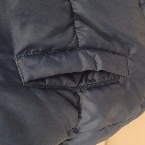 4/$80 Blue Puffy Vest - Size Medium - Picture 4 of 9
